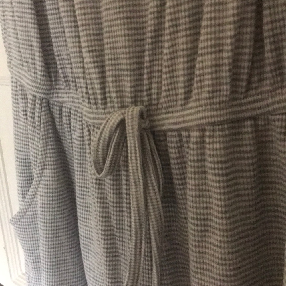 Mossimo Romper - Picture 3 of 3